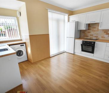 2 bedroom semi-detached house to rent - Photo 4