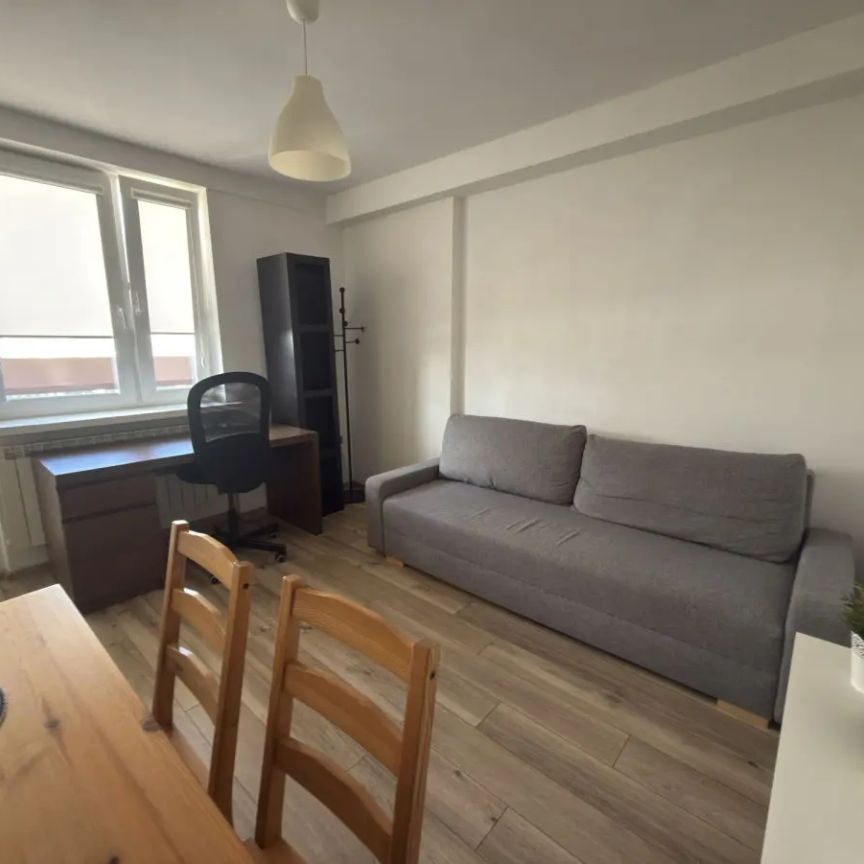 Plac Trzech Krzyży 2 pokoje 36m2 – zdjęcie 1