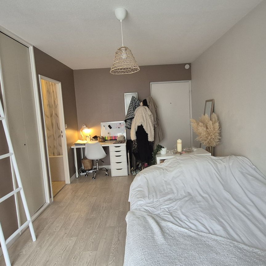 Location Appartement 1 pièce 22m² CLERMONT FERRAND 63000 - Photo 1