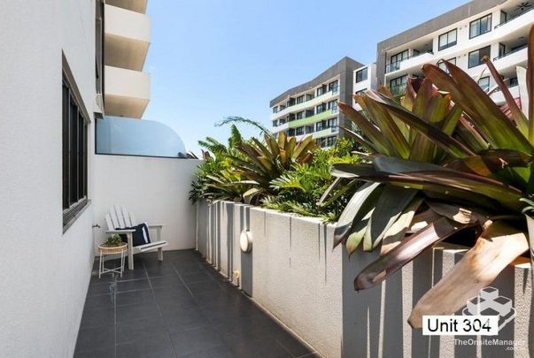 Luxury Living in the Heart of Nundah Village - Photo 1