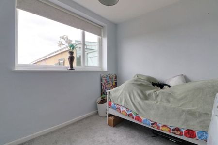 2 Bedroom - Photo 3