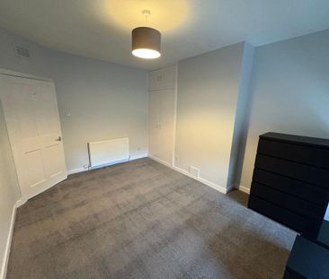3 bedroom flat to rent - Photo 3