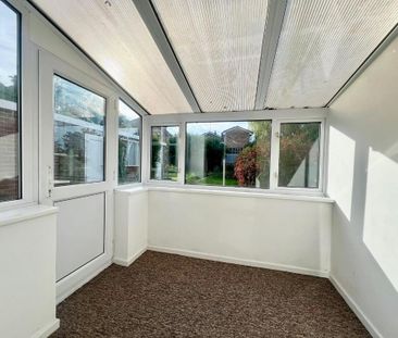 3 bedroom semi-detached house to rent - Photo 4