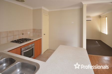 4/1A Salisbury Street, St James WA 6102 - Photo 4