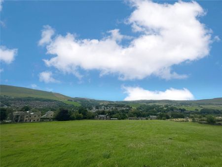 Lee Side, Diggle, Saddleworth, OL3 - Photo 2