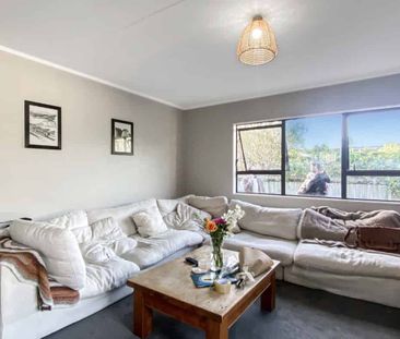 Welcome home to 3A Leinster Avenue - Photo 1