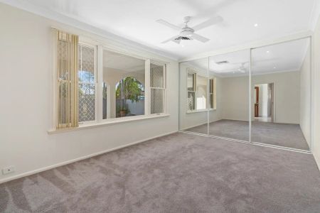 “Waterfront Family Home in Convenient Location” - Photo 5