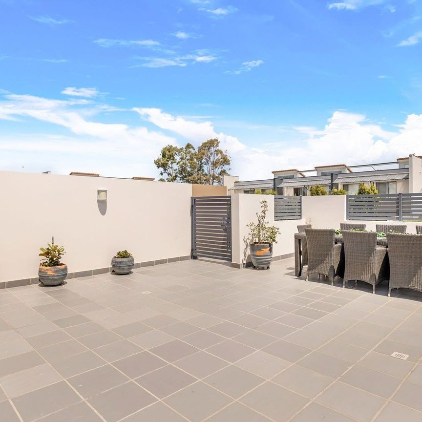 Bright & Spacious Two-Bedroom home in the Popular Sunora Complex - Photo 1
