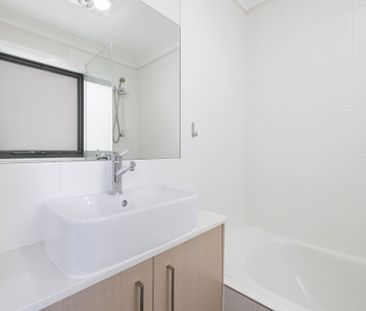 15/4 Annie Douglas Street, Casey ACT 2913 - Townhouse For Rent | Do... - Photo 6