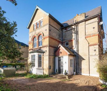 Studio to rent - Photo 3