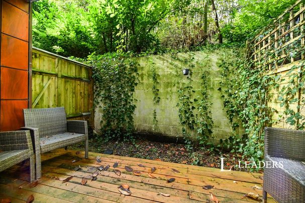 4 bedroom terraced house to rent - Photo 1