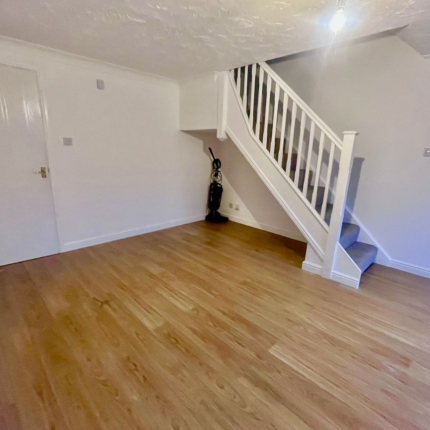 Honeysuckle Court, Peterborough - Photo 1