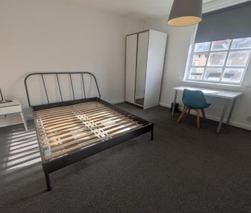 4 bedroom terraced house to rent - Photo 6