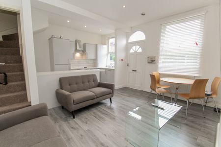 3 bedroom terraced house to rent - Photo 2