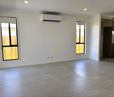 Includes Study Nook ! - Photo 4