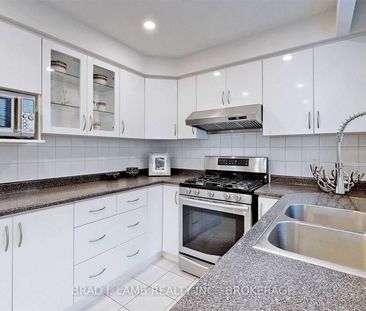 For Lease - 17 Baroness Crescent Unit# Upper, Toronto, Ontario - Photo 3