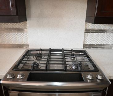 For Lease - 39 Harbourtown Crescent, Brampton, Ontario - Photo 5