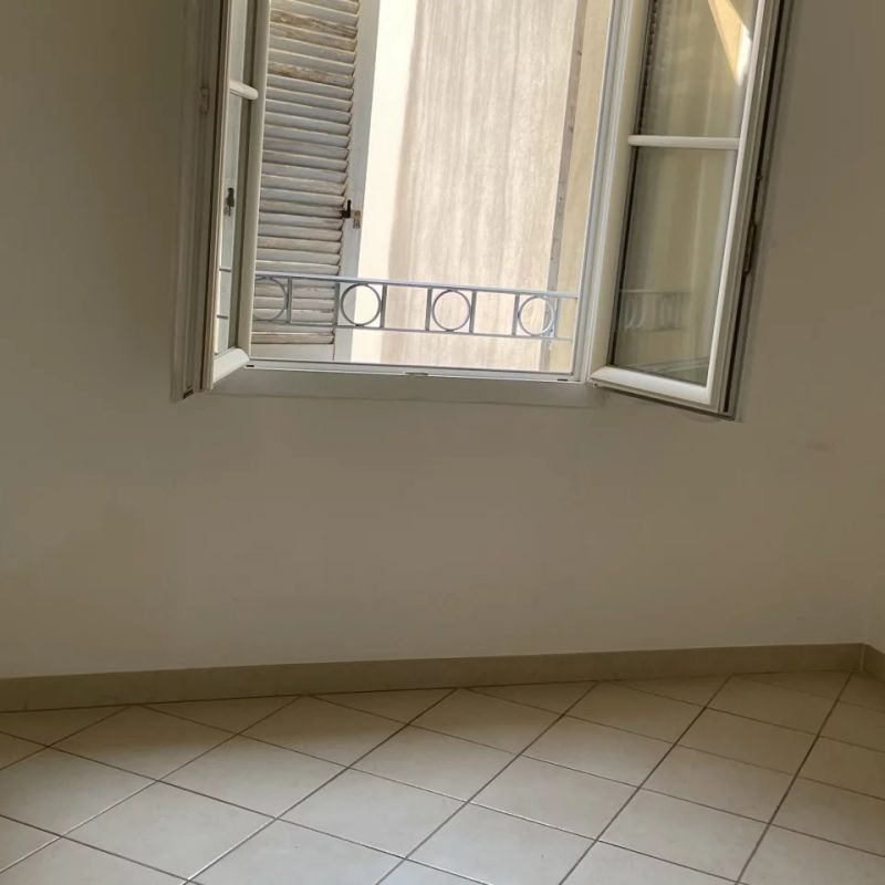 SANARY CENTRE VILLE - Photo 1