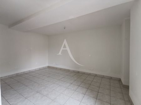 Location Appartement 2 pièces 48m² CHEMILLE EN ANJOU 49120 - Photo 5