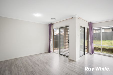 Immaculate Four Bedroom Family Home in Prime Location! - Photo 3