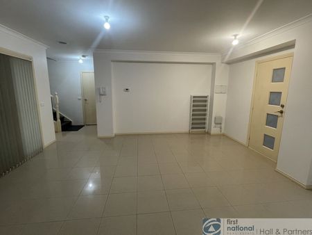 Three bedroom unit! - Photo 2