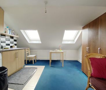 Studio to rent - Photo 5