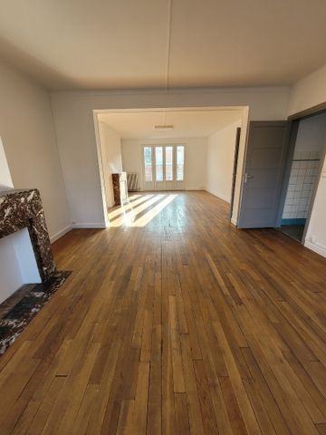 Location Appartement 4 pièces 135m² VALENCIENNES 59300 - Photo 2