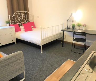 Studio to rent - Photo 6