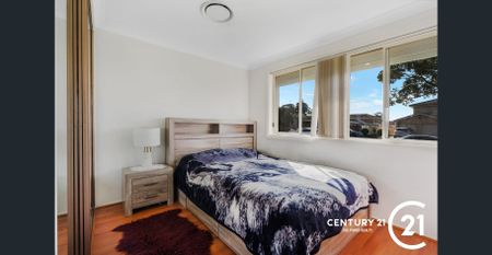 MODERN THREE BEDROOM HOME! - Photo 2