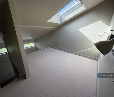 4 bedroom detached house to rent - Photo 3