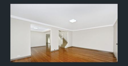 Spacious 4 Bedroom House - Photo 5