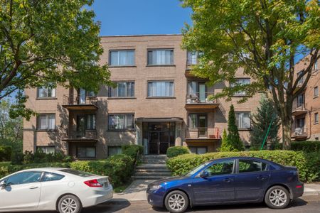 4585 Av. Dupuis - Photo 5
