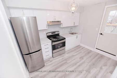 For Lease - 911 Dovercourt Road Unit# Upper, Toronto, Ontario - Photo 2