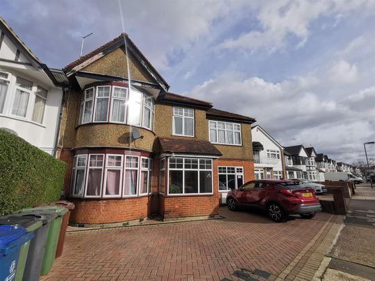 1 bed flat to rent in Kenton Park Road, Harrow, HA3 - Photo 1