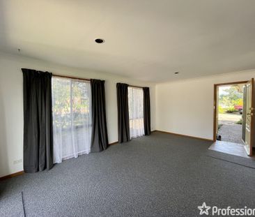 1/2 Elwin Court, North Nowra NSW 2541 - Photo 2