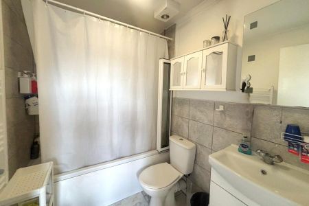 3 bedroom end of terrace house to rent - Photo 5