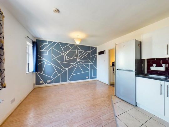 1 bedroom maisonette to rent - Photo 1