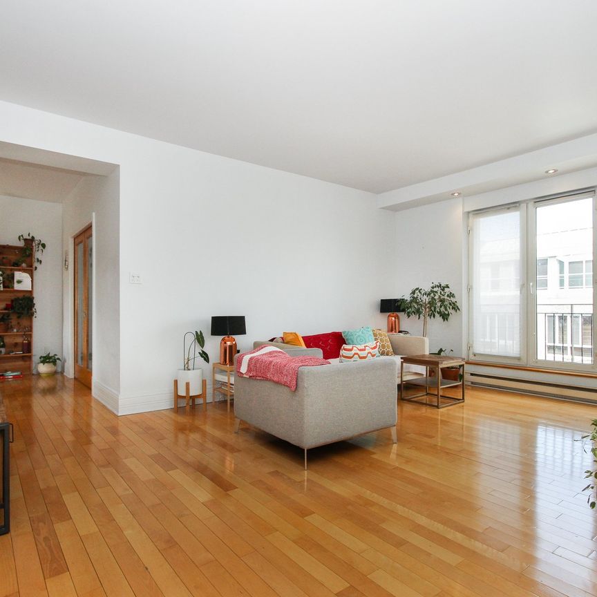 2038 Rue De Bullion, apt. 606 - Photo 1