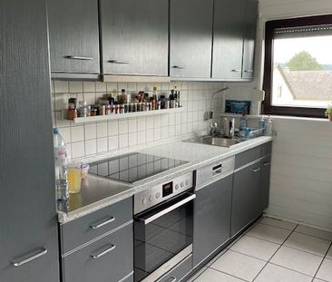 Bitte nur Mailanfragen: Absolut ruhige 3 Zimmer-Dachgeschoss-Wohnun... - Photo 6