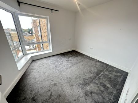 Dover Court, Greater London, UB2 - Photo 2