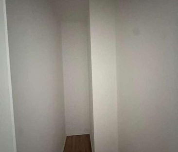 Frisch Renovierte 2-Zimmer Wohnung mit Stellplatz zu vermieten - Foto 1