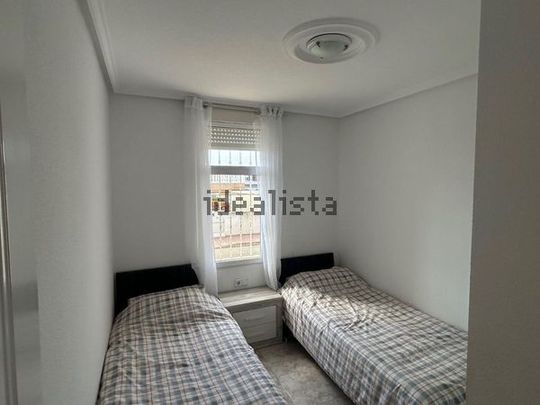 Alquiler de piso en Calle Rias Bajas, 3 - Photo 1