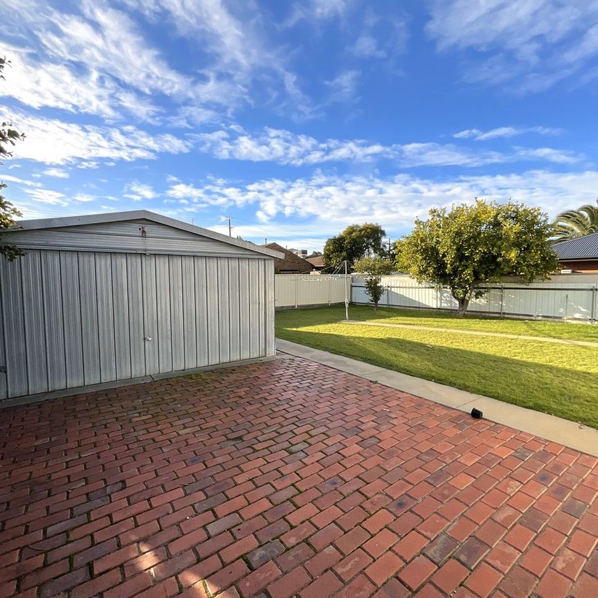 Beautiful 3 bedroom home - Photo 1