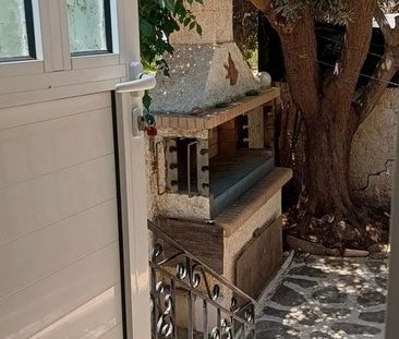 Μονοκατοικία για ενοικίαση Κέντρο (Αρτέμιδα (Λούτσα)) - Φωτογραφία 3