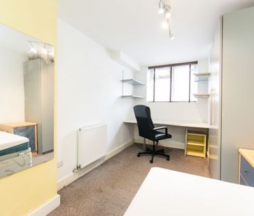Burchett Grove, Woodhouse, Leeds - Photo 6