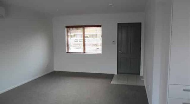 AVALON LIVING - Photo 1