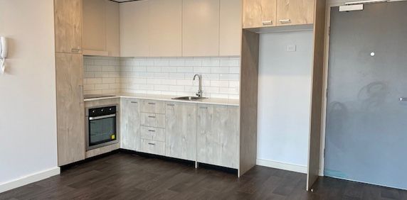 Affordable modern 2 bedroom unit - Photo 2