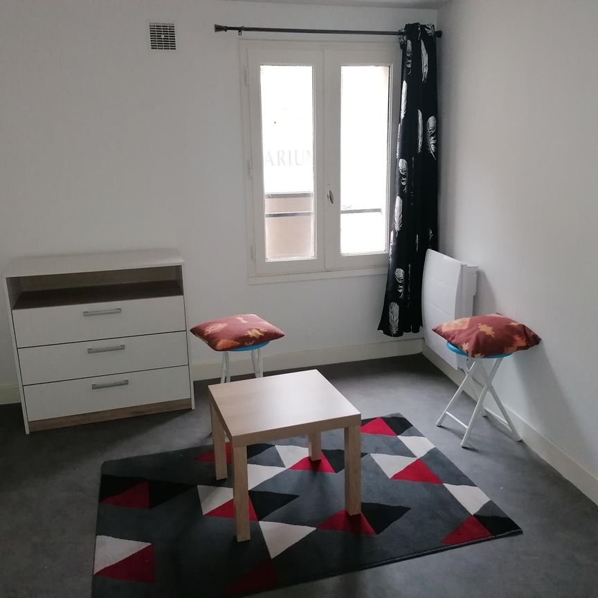 Location Appartement 2 pièces 23m² BRIVE LA GAILLARDE 19100 - Photo 1