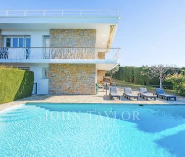 Maison à louer Cagnes Sur Mer, Cote d'Azur, France8 500 EUR / Mois - Photo 1
