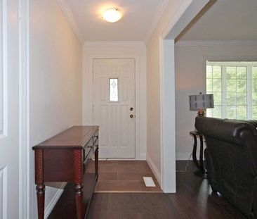 For Lease - 1026 Bridge Road, Oakville, Ontario - Photo 2